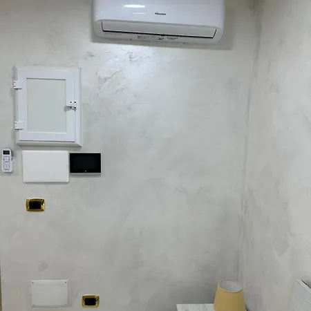 Chloehouse * נאפולי